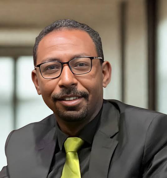 Al-Burhan's Adviser Rejects Airstrikes on Sudanese Miners, Calls for Diplomatic Solutions