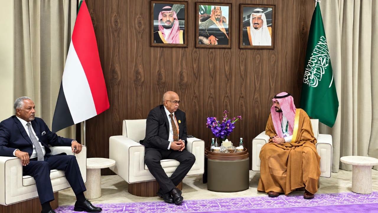 Sudan Seeks Expanded Energy Partnership with Saudi Arabia: Aramco Fuel Supplies, Red Sea Oil Blocks and New Refinery Plans